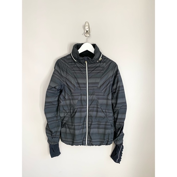 Lululemon Athletica Run Hustle Jacket - Picture 4 of 15